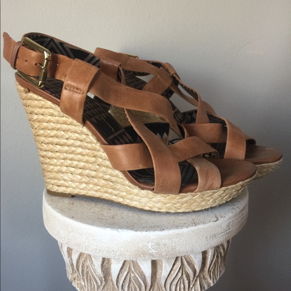 Strappy sandles